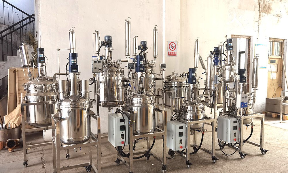 Sealing method of stainless steel reactor